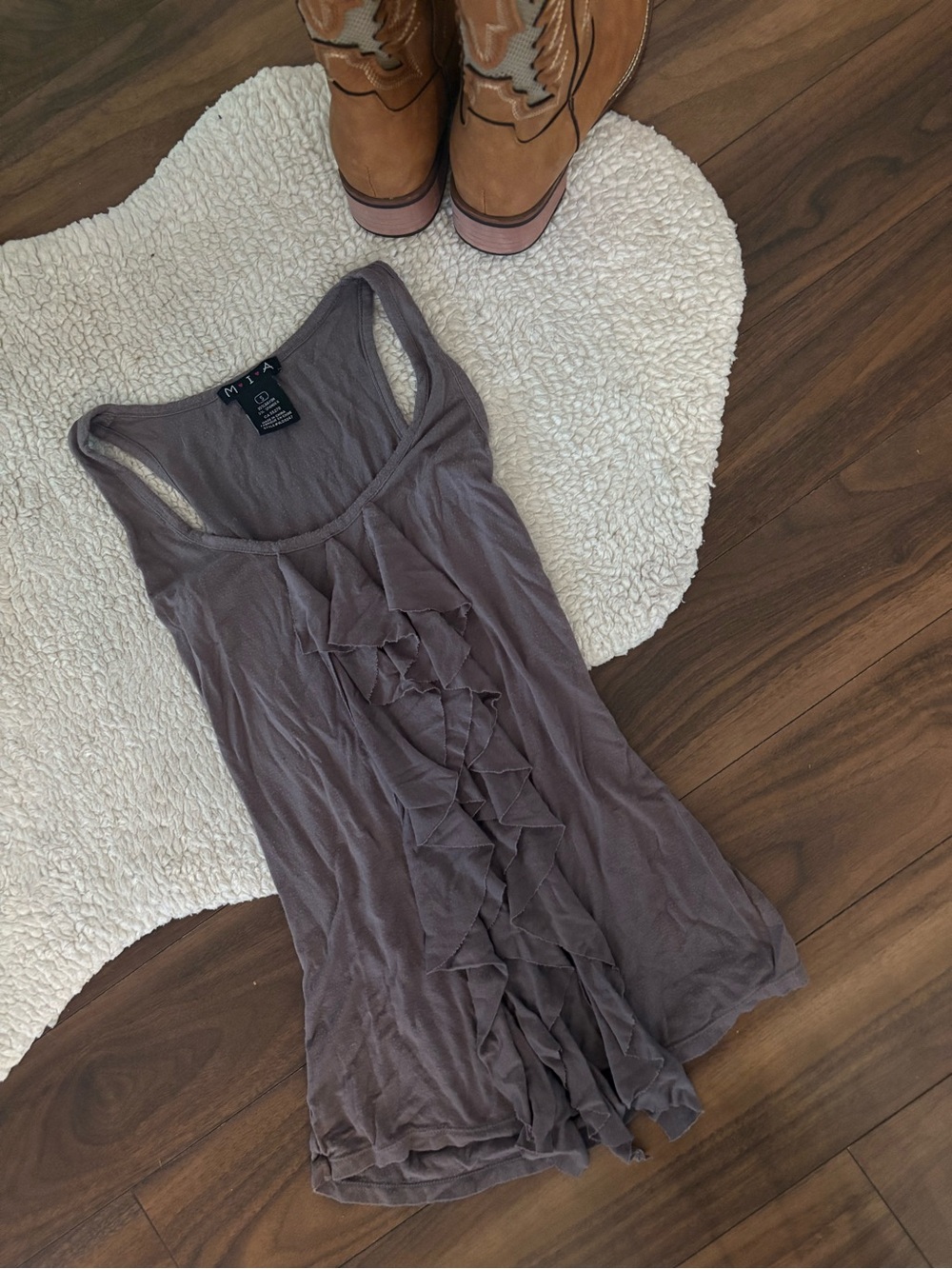🤎Y2K RUFFLE TANK TOP - Picture 2 of 5